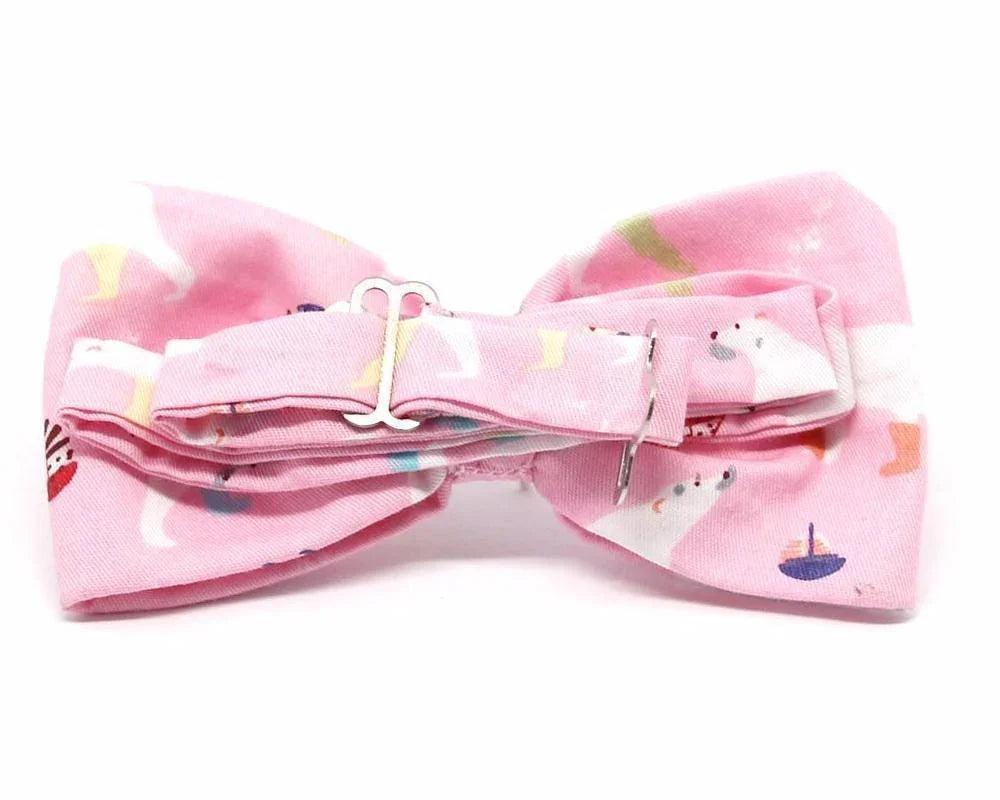 Pajarita rosa con estampado original y divertido de osos polares, hecha a mano en España