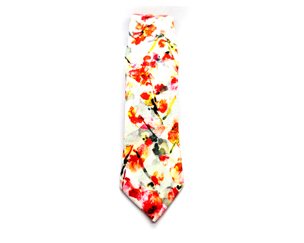 Corbata Flores con fondo azul claro